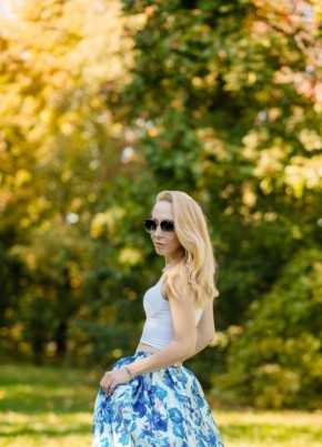 Oksana, 39, Russia, Moscow