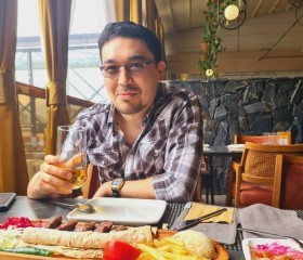 Wambat Lee, 32, Montreal