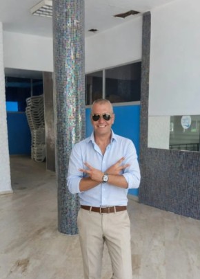 Emre из Antalya 44 года