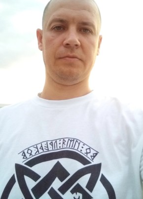 Олег, 40, Россия, Москва