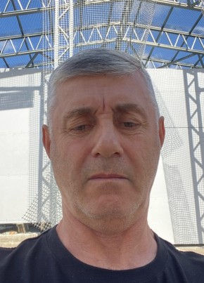 Артур из Aylesbury 53 года