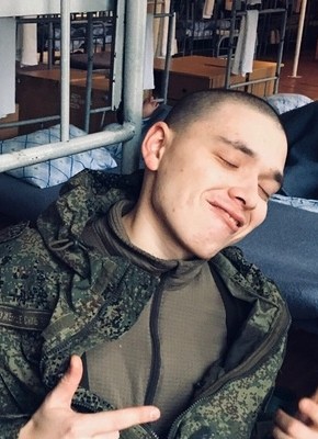 Павел, 23, Россия, Остров
