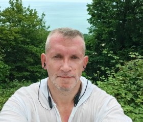 Valentin, 51, Saint Petersburg