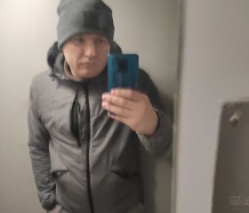 Mak, 38, New York City