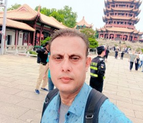Fahad, 34, Wuhan