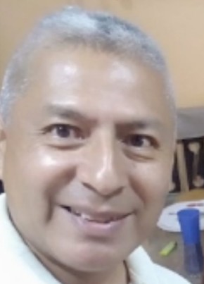 Carlos Vargas, 46, República del Perú, Lima