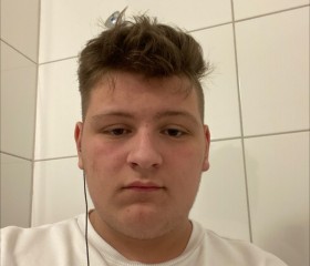 Enes15, 21, Burscheid