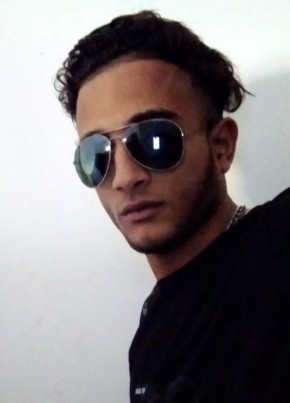 طارق из القاهرة 22 года