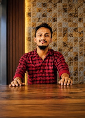 Milad Hossain из اَلدَّوْحَة 30 лет