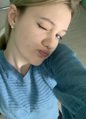 Loli из Москвы 19 лет