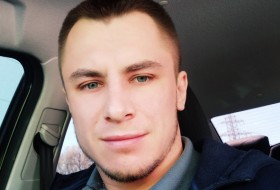 Dmitriy, 29 - Just Me