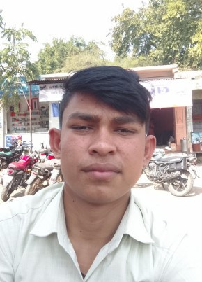 Deshraj kushawah, 18, India, Khāchrod