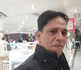 milad, 45, Stockholm