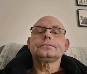 Mickrobi, 54, Blyth