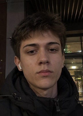 Михаил из Волжского (Волгоградской обл.) 20 лет