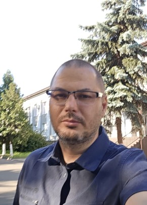 Сергей из Воронежа 40 лет