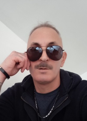 Emiliano, 49, Repubblica Italiana, Mestre