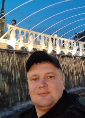 Maksim, 35, Russia, Saint Petersburg