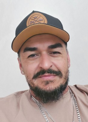 Jonathas из Castres 37 лет