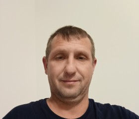 Ivan Borshosh, 41, Budapest