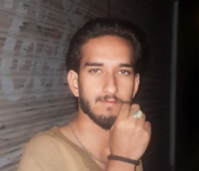 Arbaz mughal, 18 лет, مُظفَّرآباد‎