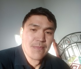 Nurbolotvghjjxdh, 32, Bishkek