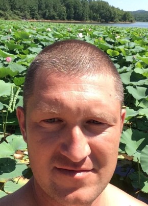 Василий, 38, Россия, Черниговка