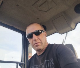 Privet eduard, 47, Sarukhan