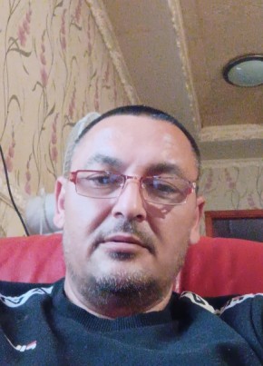 Zsolti, 46, A Magyar Népköztársaság, Salgótarján