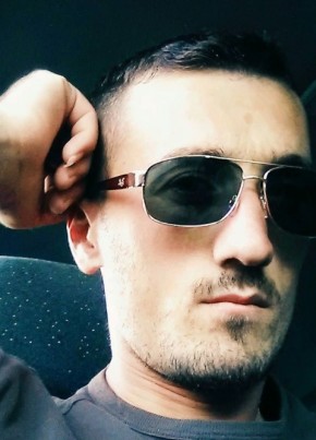 Bardhi, 31, Albania, Fier-Çifçi