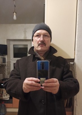 Владимир Зюзин, 57, Россия, Гвардейское