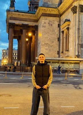 Константин из 杭州市 18 лет