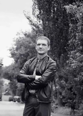 Илья из Пензы 44 года