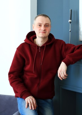 Антон из Омска 38 лет