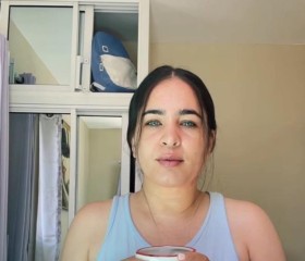 Lorraine, 35, Salvador