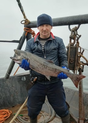 Evgeniy, 52, Russia, Kholmsk