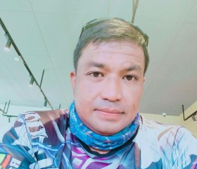 Gibs, 41, Scarborough