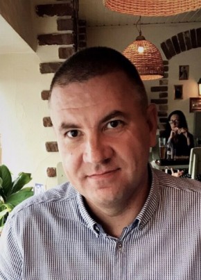 Вадим из Зеленограда 48 лет
