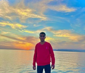 Mohammed, 26, Qina
