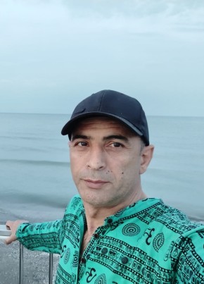Юсал из Уфы 46 лет