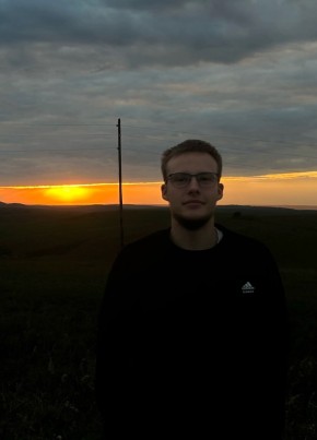 Никита из Новосибирска 20 лет