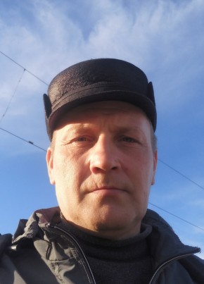 Денис из Кириши 52 года