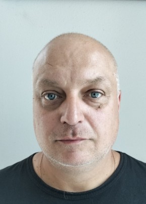 Евгений из Омска 46 лет