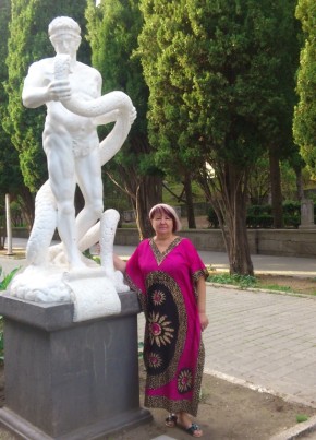Инна, 62, Россия, Евпатория