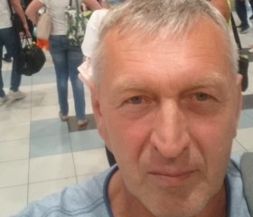 Иван, 58 лет, Москва