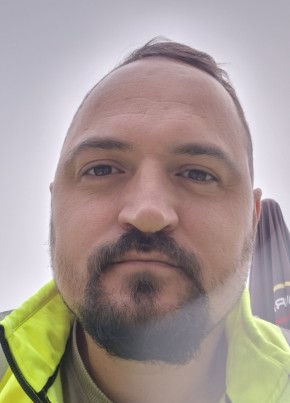 Ion из Dagenham 40 лет