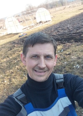 Сергей из Тихвина 42 года
