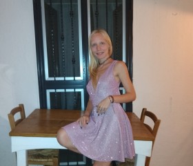 Agata, 24, Martina Franca