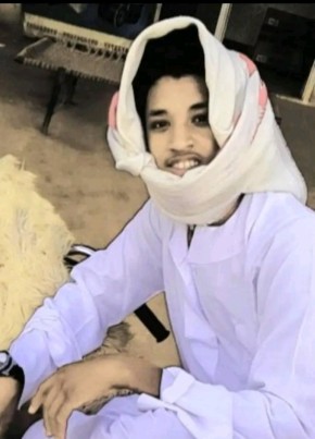 حاتم فيصل, 18, السودان, خرطوم