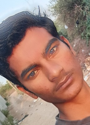 Ripuraj Singh, 18, India, Vadodara